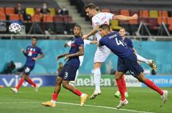 半岛体育网页版登录入口-丹麦队备战欧预赛，期待在球场上奏效的简单介绍