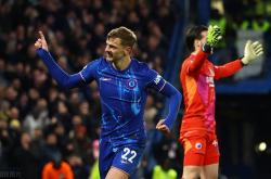 切尔西遭遇连胜终结，与热刺争夺欧冠资格