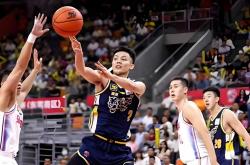 包含上海力克广东，冲击东部榜首的词条