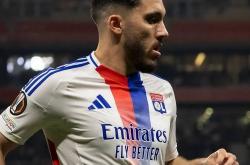 半岛体育登录入口-里昂主场战平巴黎，保持不败记录