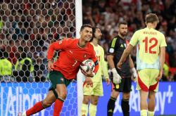 半岛体育登录入口-克罗地亚队在欧预赛中实现逆袭，晋级领先