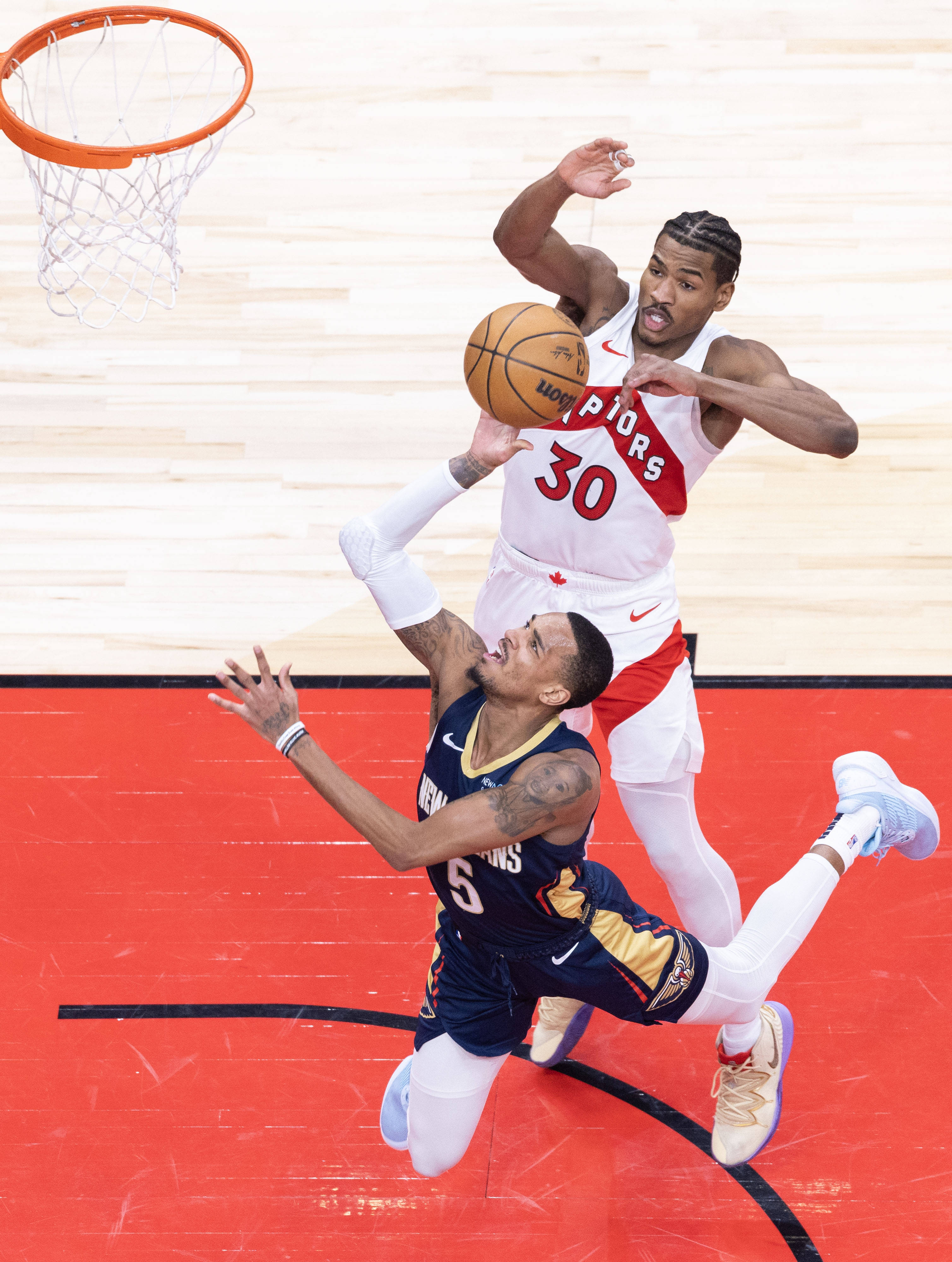 猛龙重燃战火，轻松击败快船