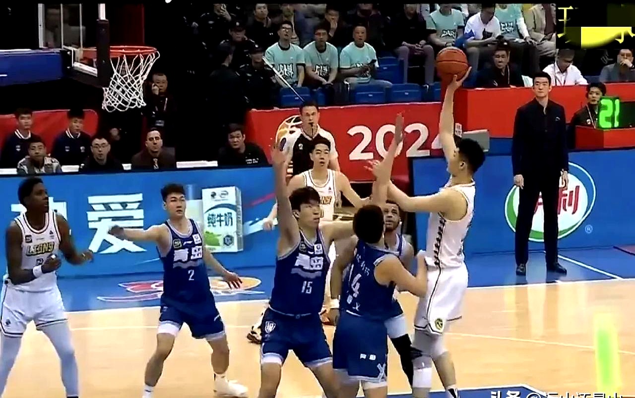 青岛男篮反超对手,获得胜利 青岛男篮反超对手,获得胜利