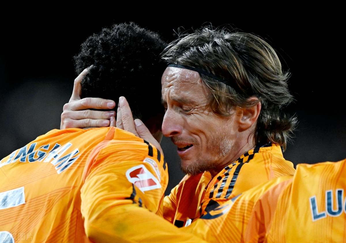 精彩瞬间回放：关键一球绝杀，逆袭胜利的简单介绍