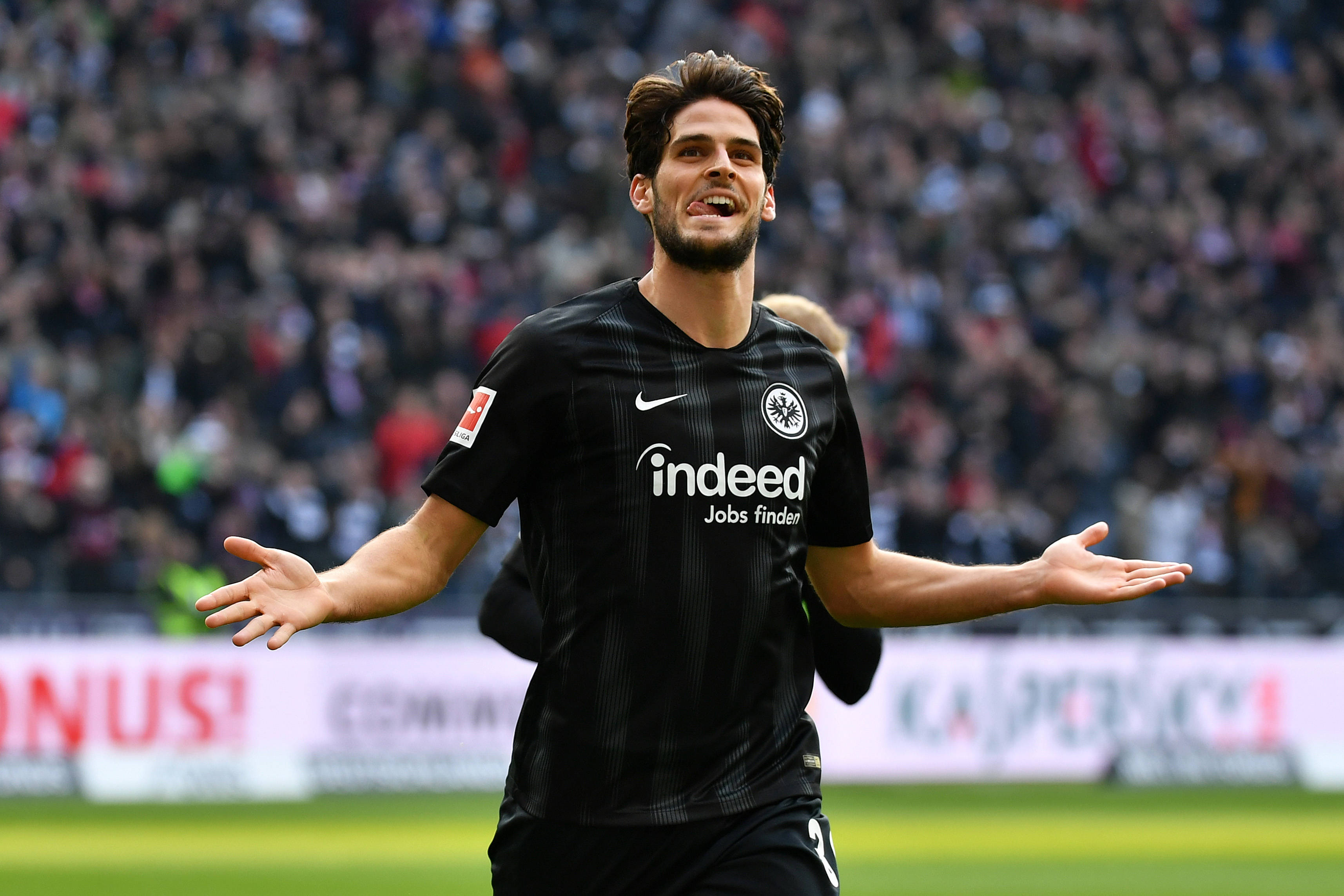 多特蒙德在困境中挣扎，战胜对手拼尽全力的简单介绍