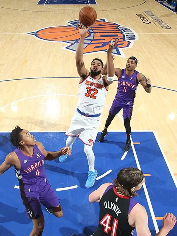 尼克斯主场击败开拓者，士气高涨