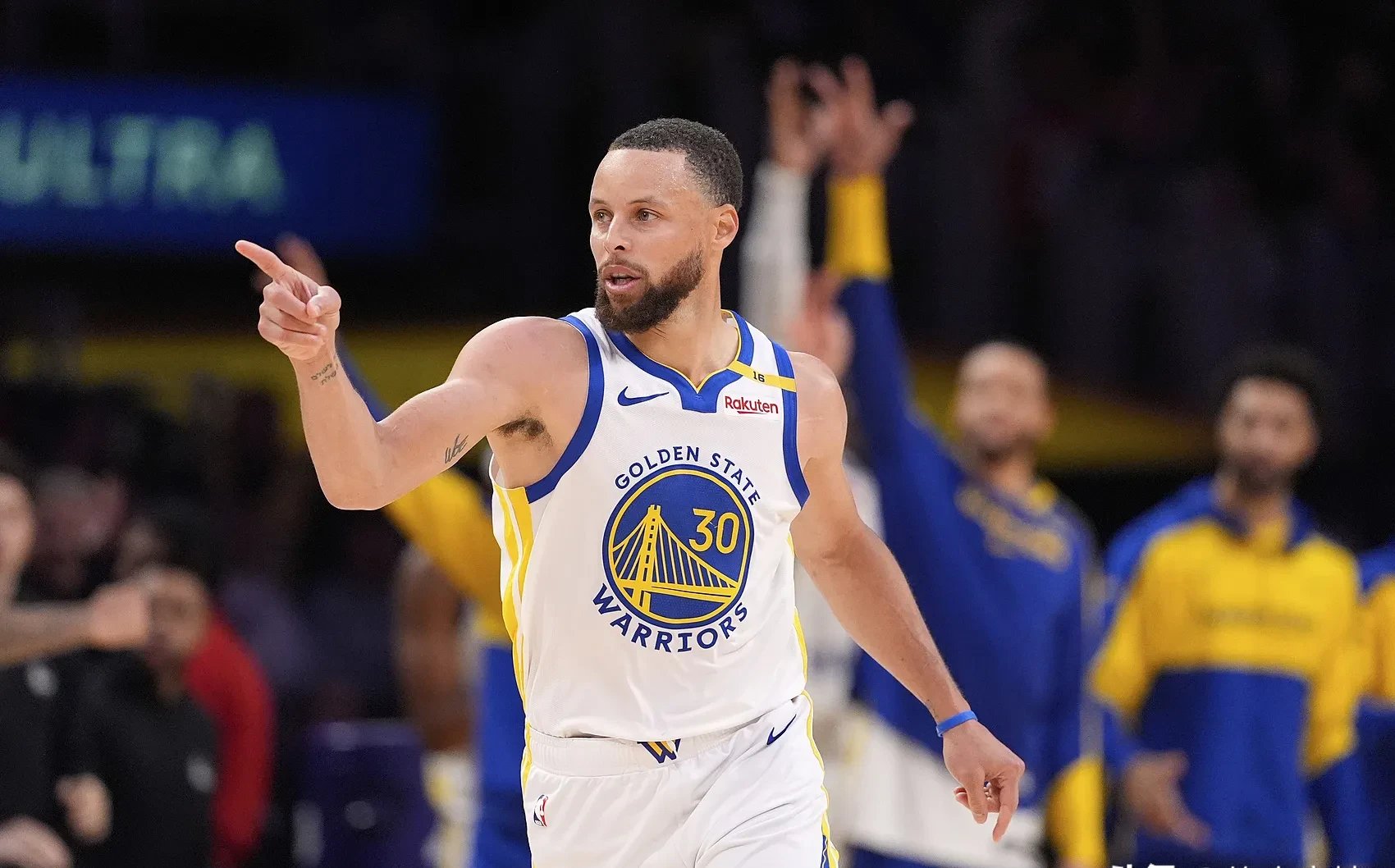 勇士逆袭战胜掘金总比分4-3的简单介绍 勇士逆袭战胜掘金总比分4-3的简单介绍