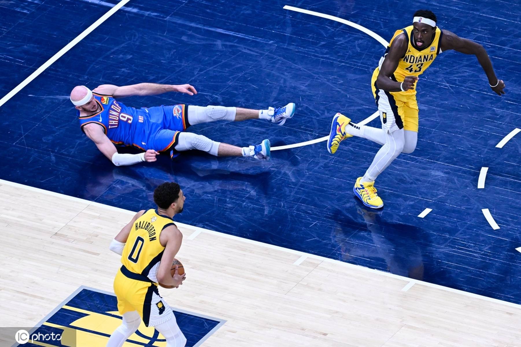 猛龙大胜篮网,西亚卡姆砍下高分 猛龙大胜篮网,西亚卡姆砍下高分