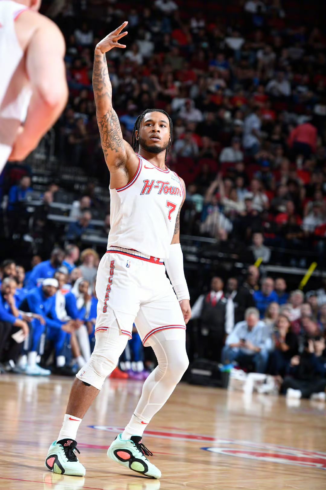 火箭再胜独行侠,豪取三连胜 火箭再胜独行侠,豪取三连胜