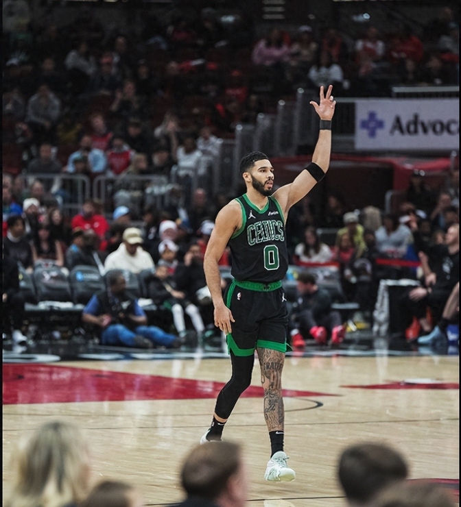 凯尔特人险胜公牛，沃克砍下30分的简单介绍