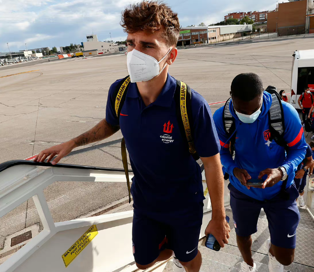 马德里竞技球员放松训练，准备迎接重要比赛的简单介绍