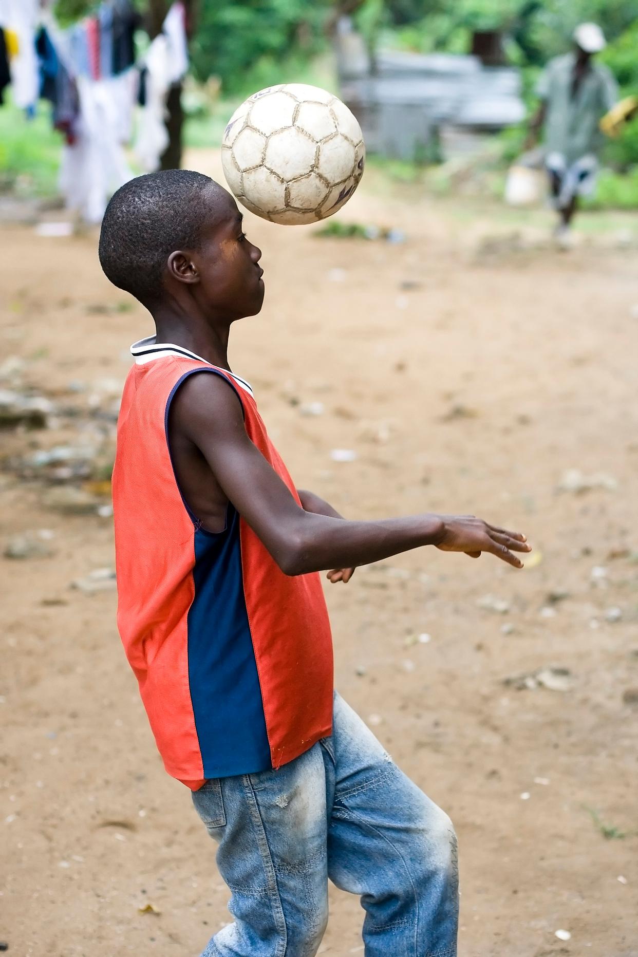 非洲参赛运动员绽放青春活力