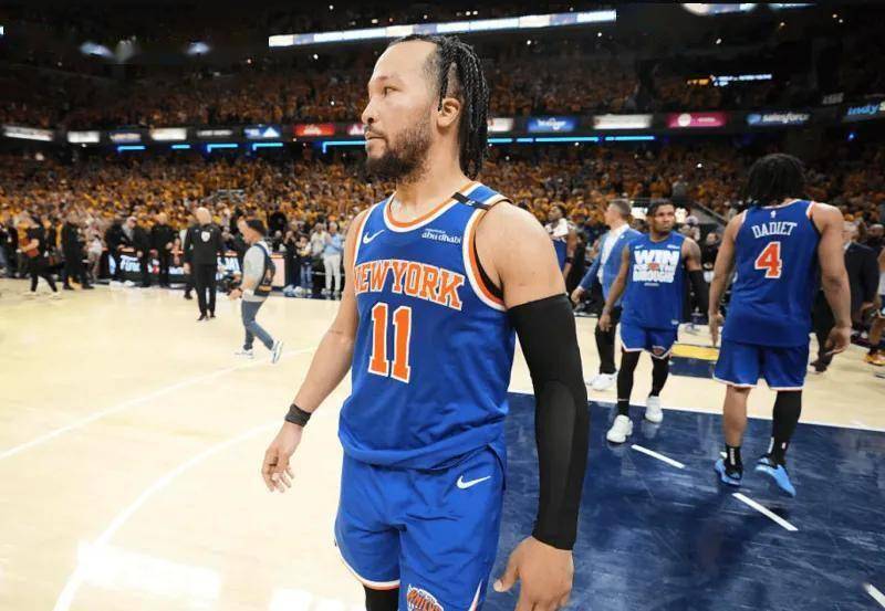 包含雄鹿队主场失利，球迷呼吁振作精神的词条